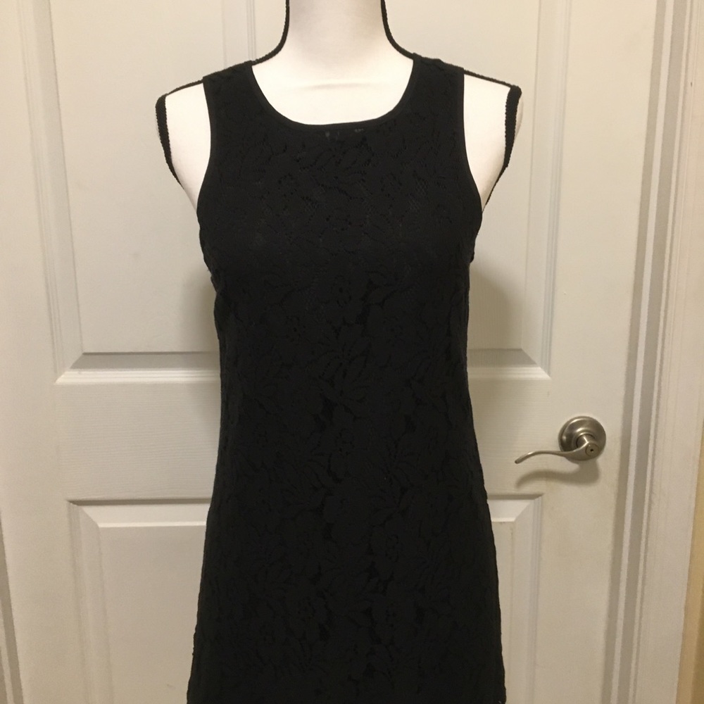 ❤️Forever 21 black lace dress - Size S